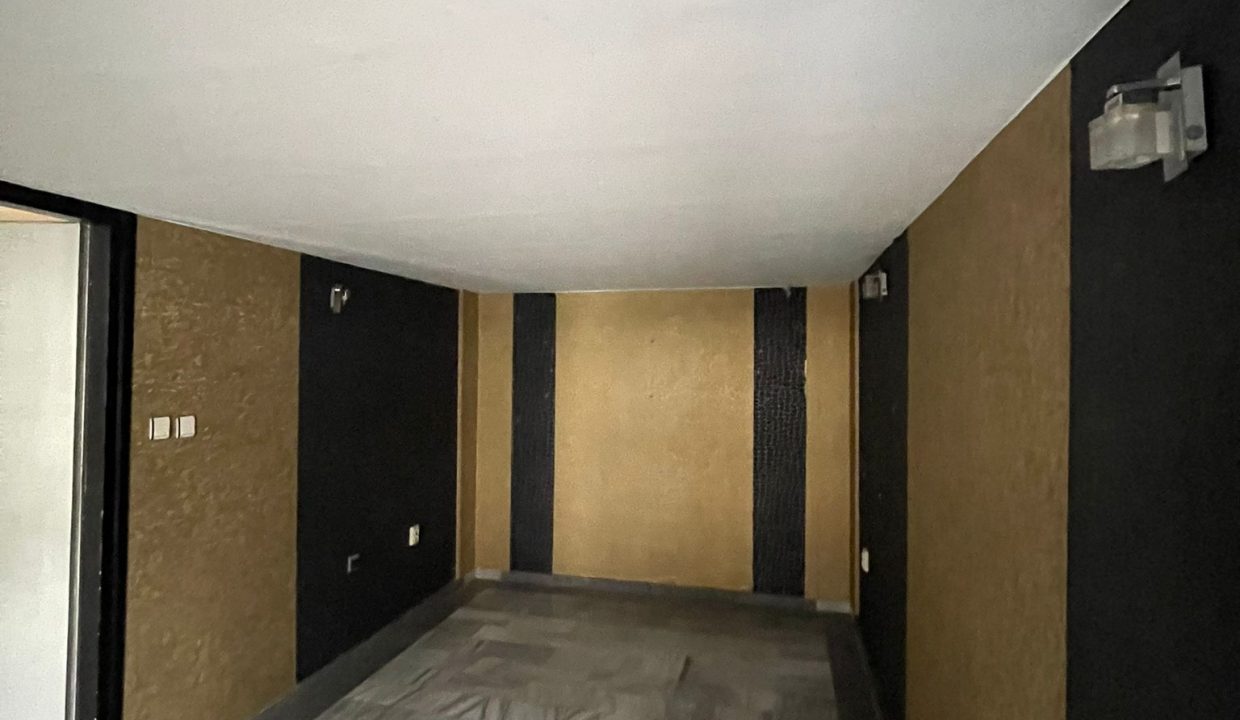 9f9309b7-be40-4e3b-b71b-80e52a60bf11