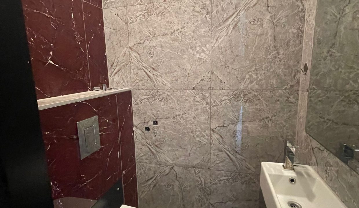 ae2d6986-72dc-465b-ae1f-72d7eb9e1335