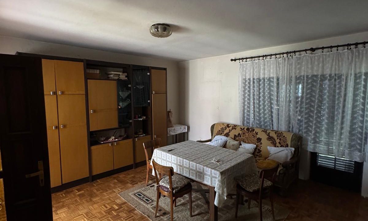 c9c12e40-f656-4ca0-a4d0-9c1e42d80b6a