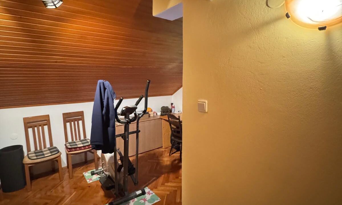 4d2a176c-da40-451d-aa3a-531a0e63c8aa