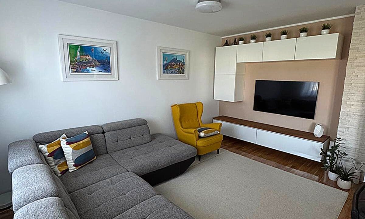 2c26ea3a-12c9-4ca5-a3a5-63e4b3a630ea