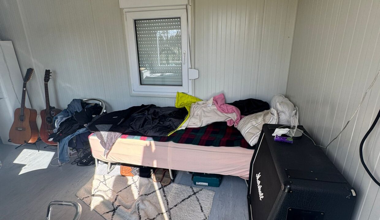 1f4cd543-f159-49d3-a2e8-ea0abffc139b