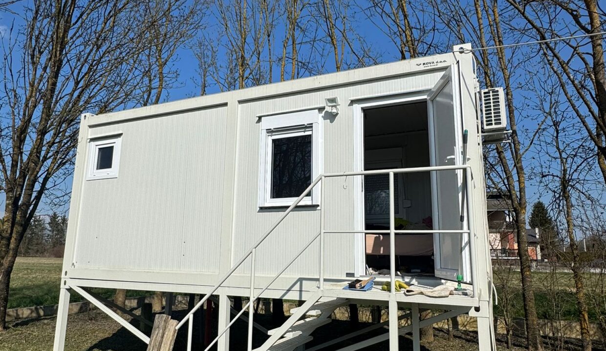 af827b09-5750-4d54-86e6-a58c2c4ff09f