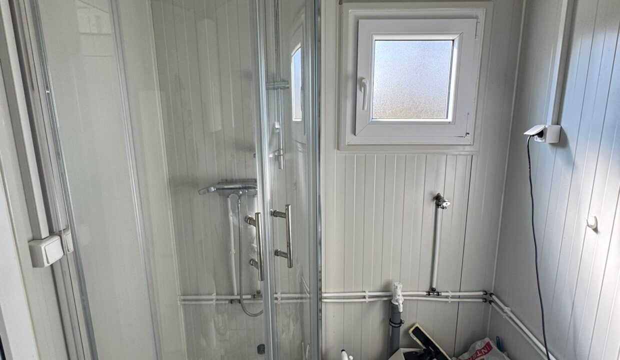 baad2b5b-afe5-4404-80b2-98604cc9ff9d